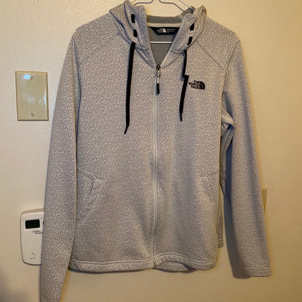 Woman’s North Face Fleece Zip Up
